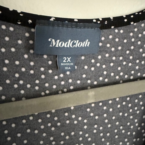 ModCloth Black White Polka Dot‎ Rockabilly Ruffle Faux Wrap Dress Plus Size 2X - Picture 4 of 4